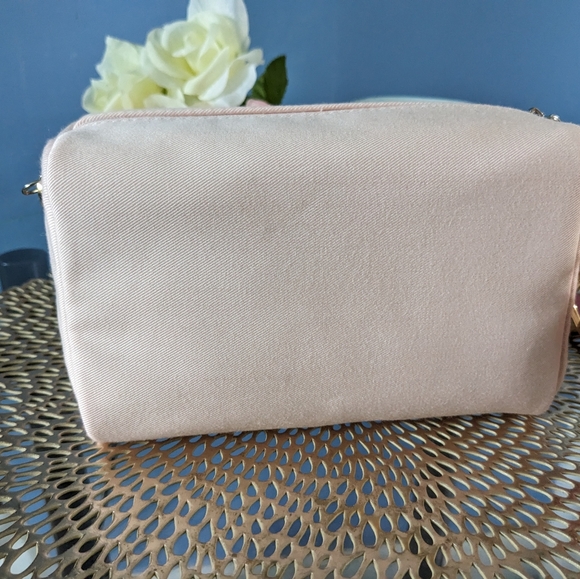 Givenchy - Picture 11 of 11